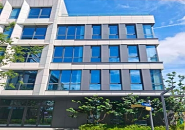 photochromic curtain glass